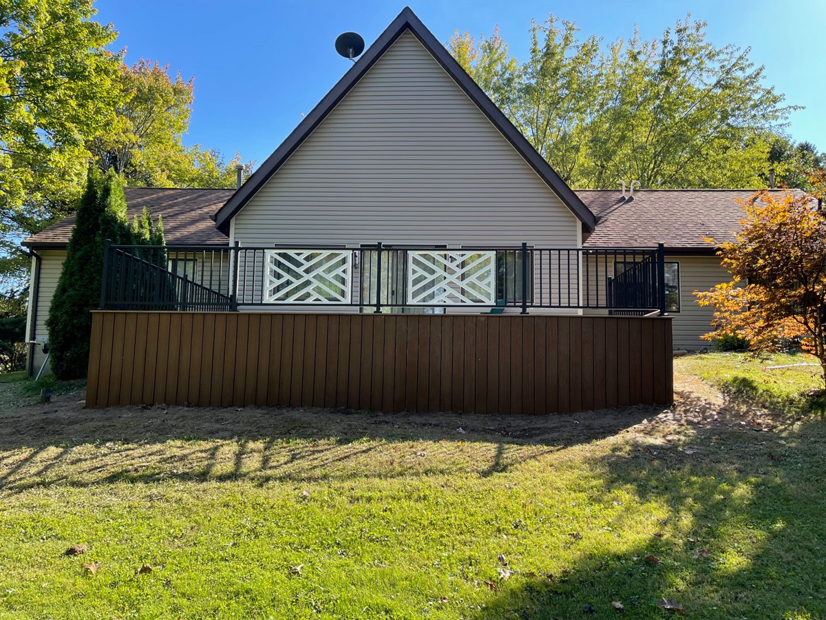 Completed wraparound composite deck